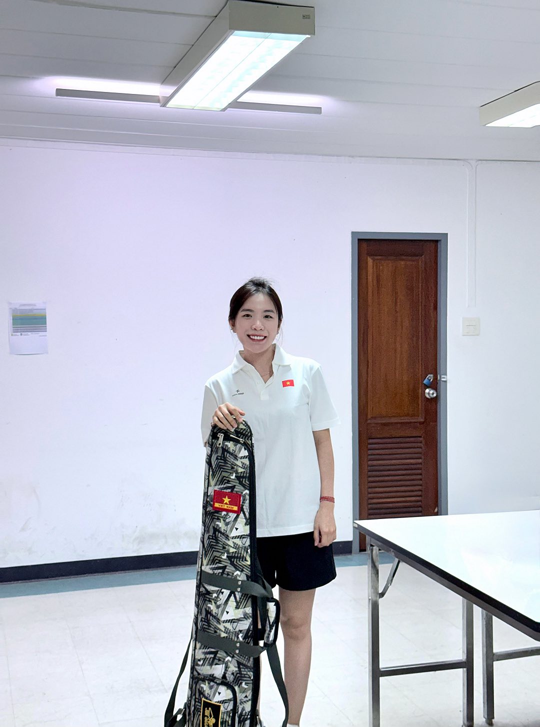 Nữ xạ thủ sinh năm 2003 xinh như mộng đánh bại VĐV Thái Lan giành HCV SEA Games cho Việt Nam- Ảnh 4.