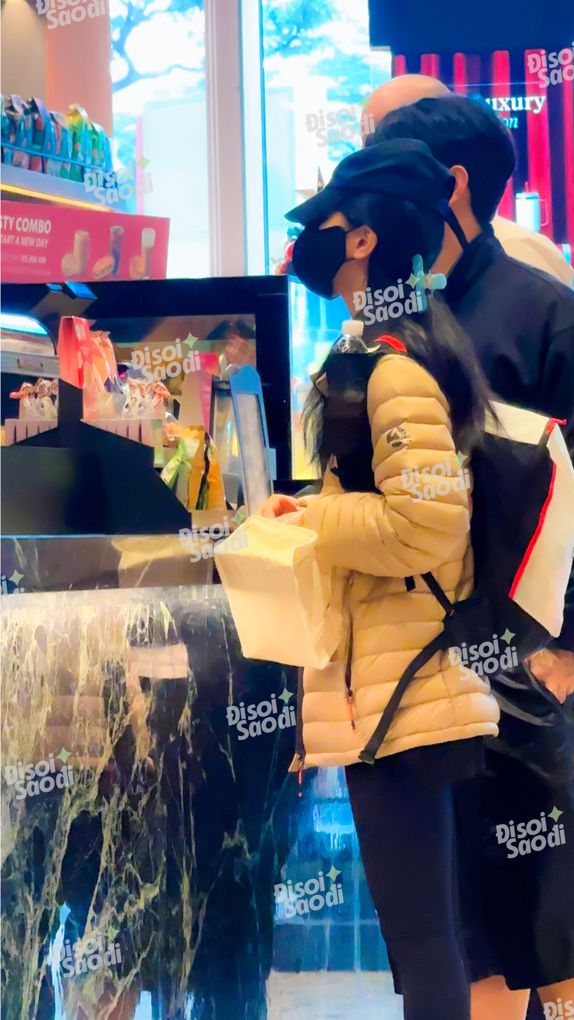 Độc quyền tóm dính Suzy - Kim Seon Ho tại Việt Nam: Độc quyền tóm dính Suzy - Kim Seon Ho tại Việt Nam: