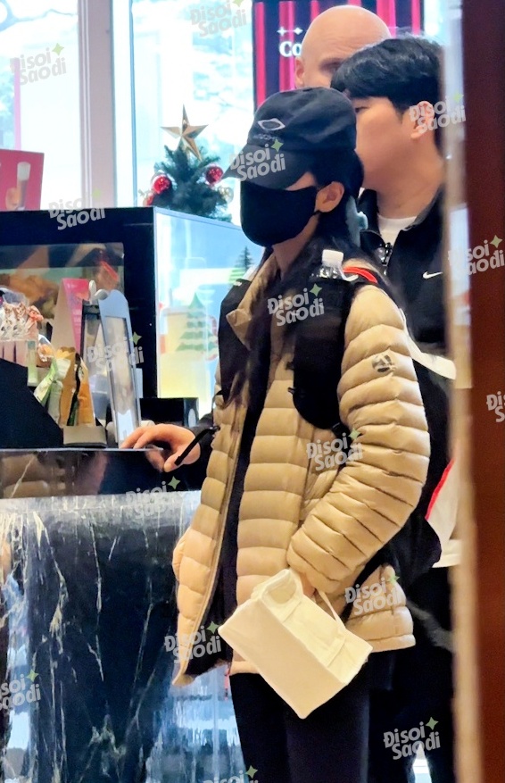 Độc quyền tóm dính Suzy - Kim Seon Ho tại Việt Nam: Độc quyền tóm dính Suzy - Kim Seon Ho tại Việt Nam: