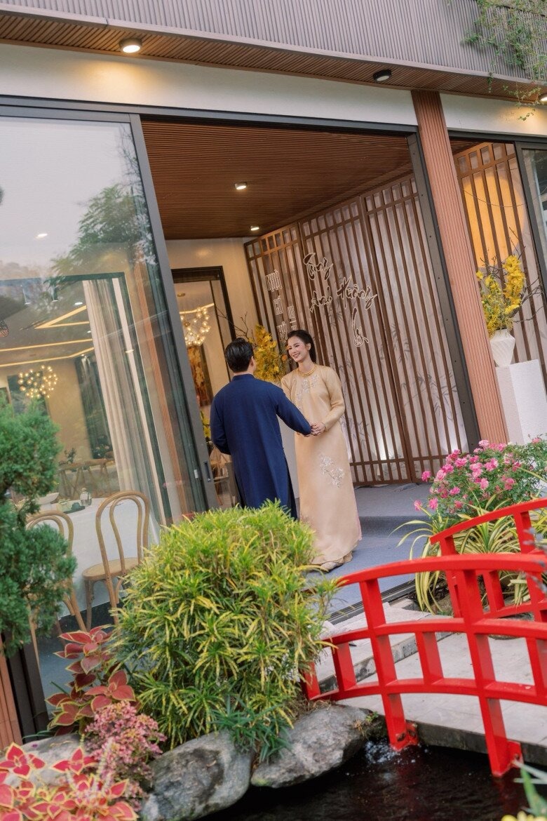 "Mỹ nhân 10 năm chăn trâu" lấy chồng giàu gia thế khủng, bước vào cửa hào môn ở biệt thự hoành tráng- Ảnh 8.