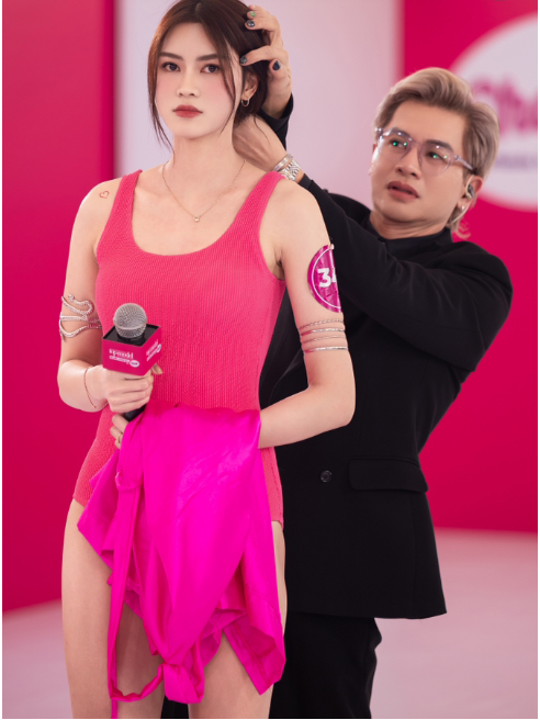 Ngắm đôi chân dài 1m15 của mỹ nhân đấu kiếm Việt, Ngắm đôi chân dài 1m15 của mỹ nhân đấu kiếm Việt,