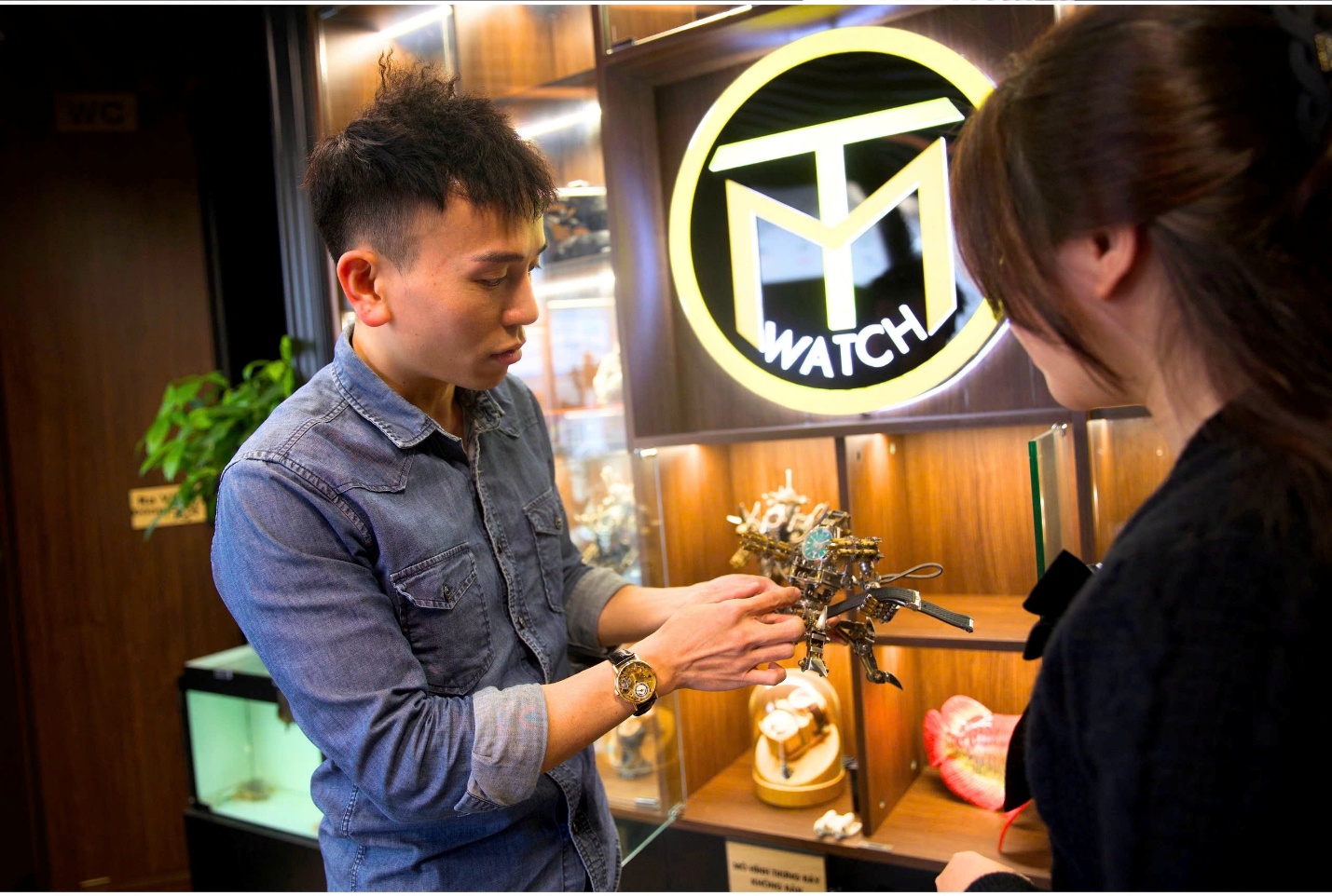 Bán đồng hồ vàng đúc ở đâu giá tốt tại Hà Nội và TP.HCM- Ảnh 5.