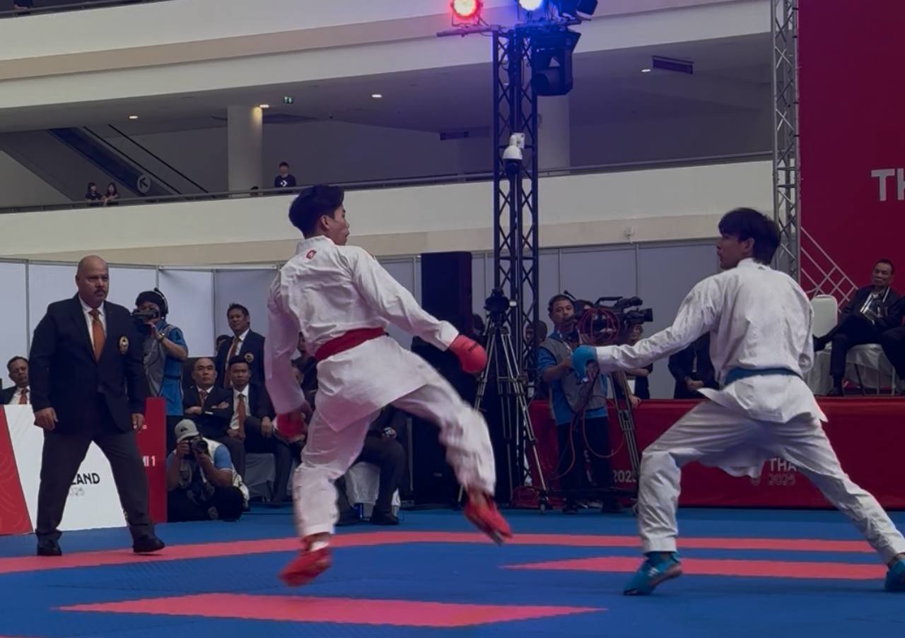 Võ sĩ sinh năm 2001 Việt Nam lần đầu dự SEA Games đã đánh cho đối thủ Thái Lan khiếp sợ, xuất sắc giành HCV- Ảnh 3.