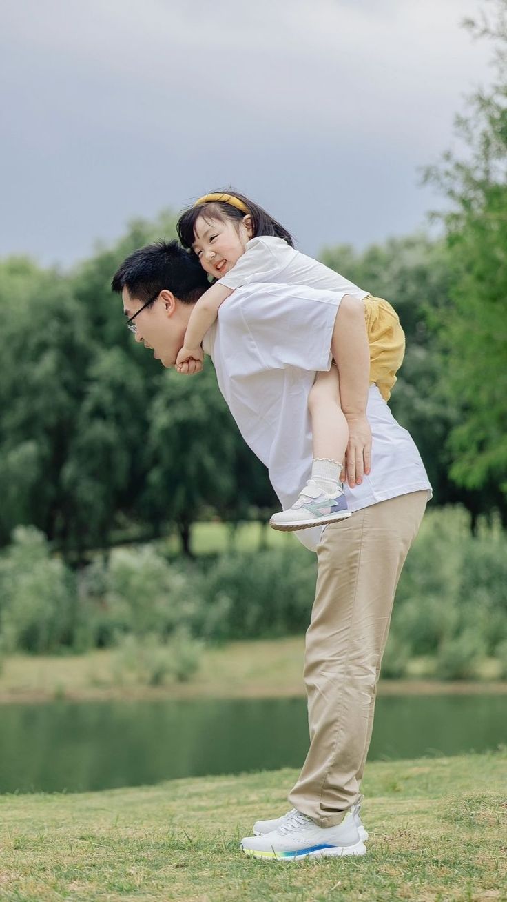 Điều khác biệt trong tính cách của những bé gái không được ở gần bố- Ảnh 3. Điều khác biệt trong tính cách của những bé gái không được ở gần bố- Ảnh 3.