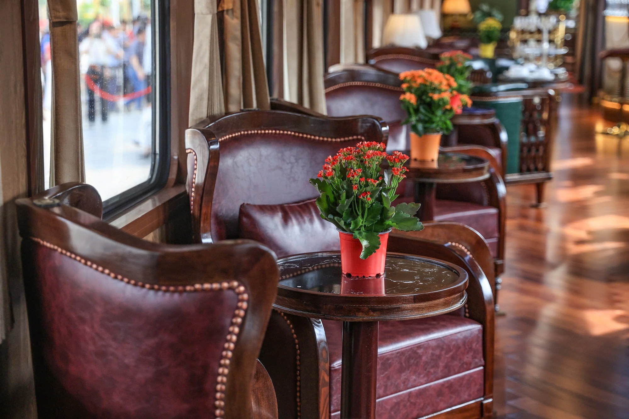 Chuyến tàu đi hơn 100km, thu 100 tỷ sau 7 tháng hoạt động: Du khách nhận xét "sang như máy bay"- Ảnh 5. Chuyến tàu đi hơn 100km, được nhận xét