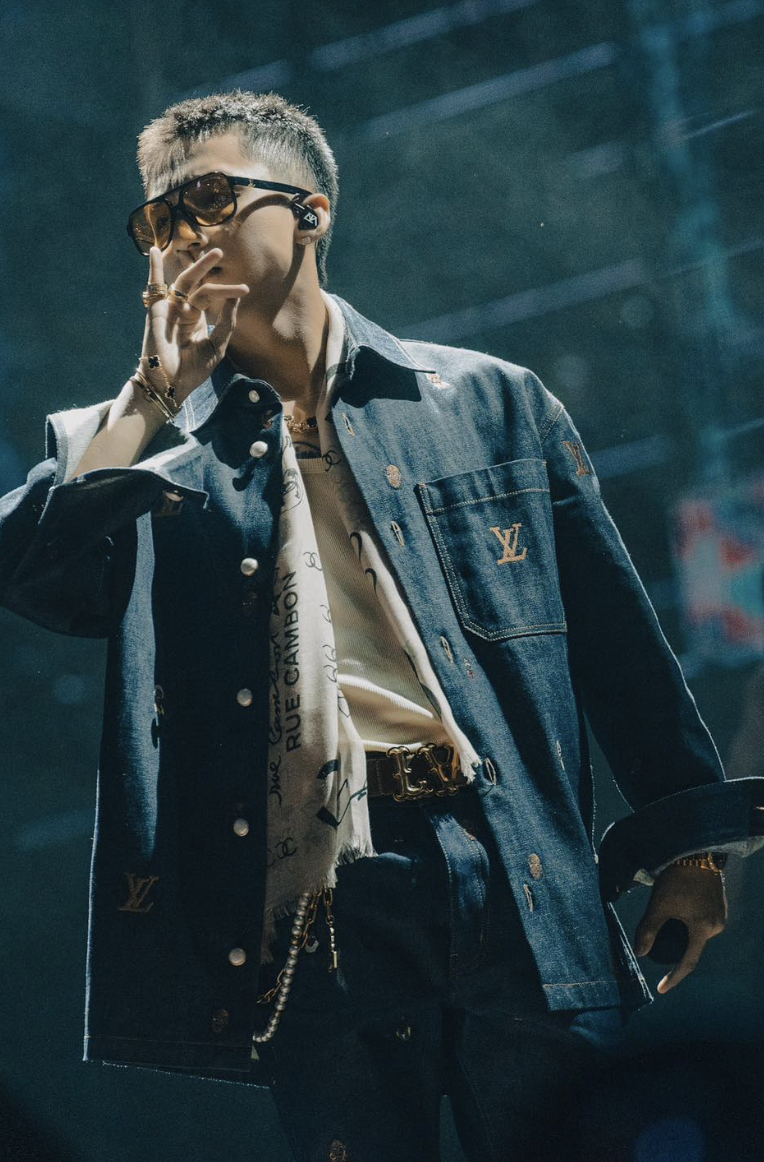 Louis Vuitton đã có một năm “bội thu” chưa từng có cùng showbiz Việt- Ảnh 1.