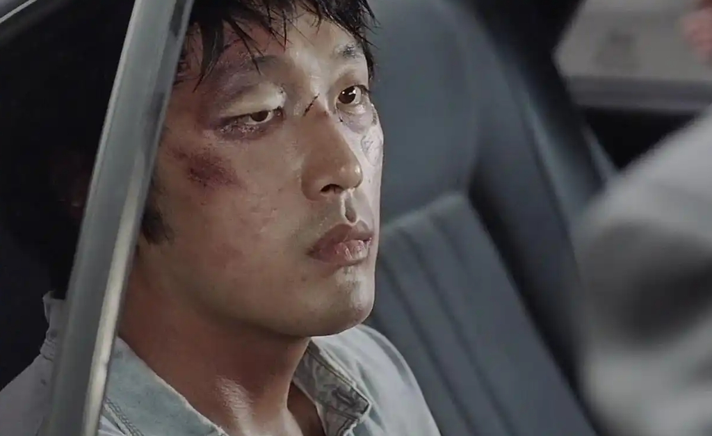 Tuổi gi&agrave; mới đẻ được con trai, 1 cặp vợ chồng chiều con hết mực để rồi hơn 20 năm sau bi kịch đổ ập xuống!- Ảnh 1.