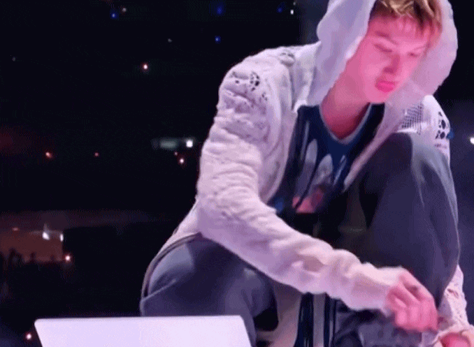 Cả triệu người phát cuồng nghe mỹ nam 1m9 hát nhạc BIGBANG, nghe đến tuổi bài hát mới sốc- Ảnh 6.