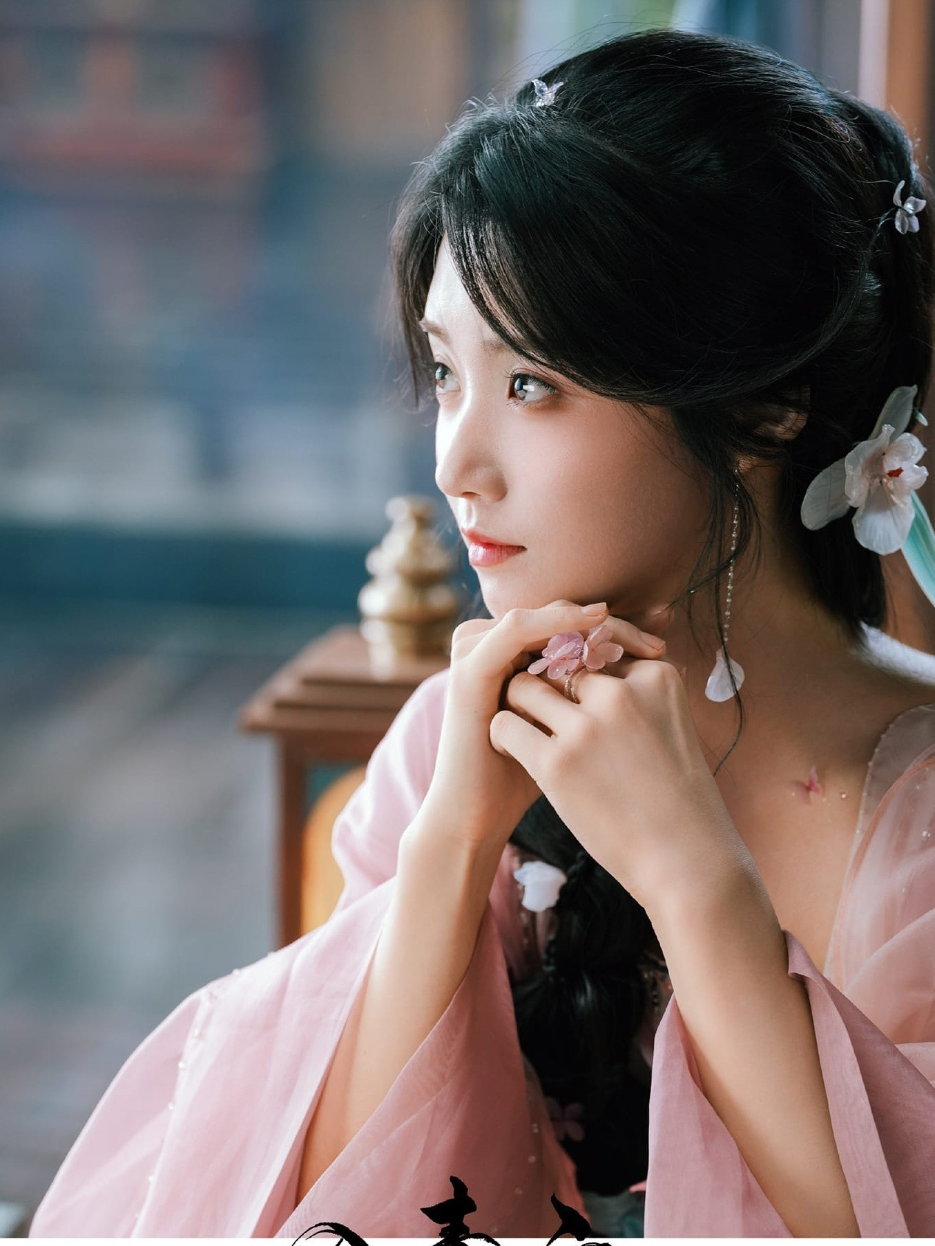 Nhân gian mỹ lệ cũng không đẹp bằng cái ngoảnh đầu của mỹ nhân này: 1 ánh nhìn bằng 7749 câu chuyện- Ảnh 5. Nhân gian mỹ lệ cũng không đẹp bằng cái ngoảnh đầu của mỹ nhân này: 1 ánh nhìn bằng 7749 câu chuyện- Ảnh 5.