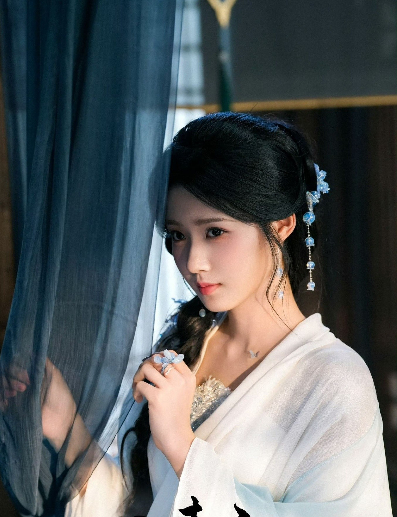 Nhân gian mỹ lệ cũng không đẹp bằng cái ngoảnh đầu của mỹ nhân này: 1 ánh nhìn bằng 7749 câu chuyện- Ảnh 7. Nhân gian mỹ lệ cũng không đẹp bằng cái ngoảnh đầu của mỹ nhân này: 1 ánh nhìn bằng 7749 câu chuyện- Ảnh 7.