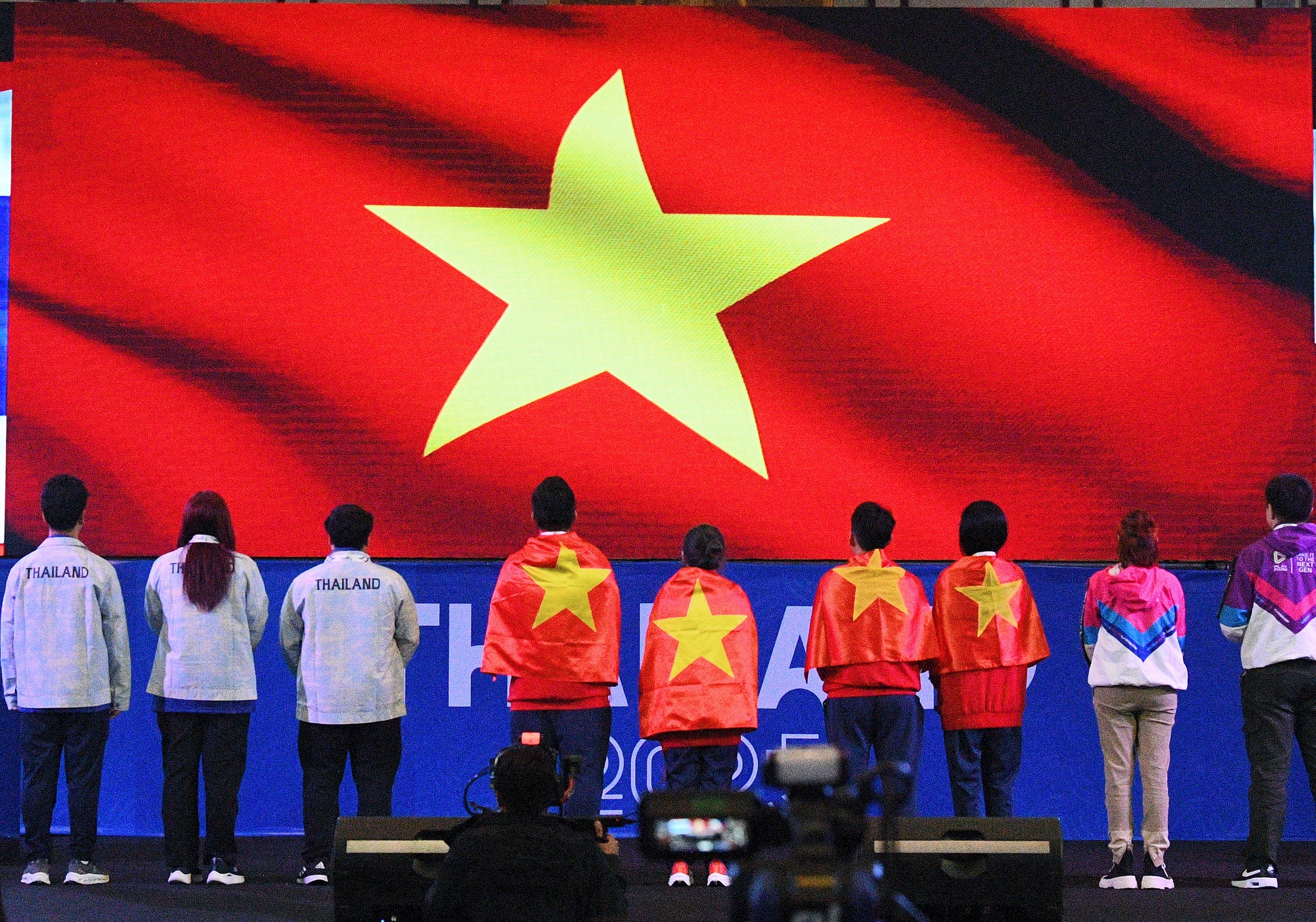 Không có trên tivi: Hotgirl 19 năm chơi Audition nay giành 2 HCV cho Việt Nam, tranh thủ tô son khi phỏng vấn cực yêu!- Ảnh 15. Không có trên tivi: Hotgirl 19 năm chơi Audition nay giành 2 HCV cho Việt Nam, tranh thủ tô son khi phỏng vấn cực yêu!- Ảnh 15.