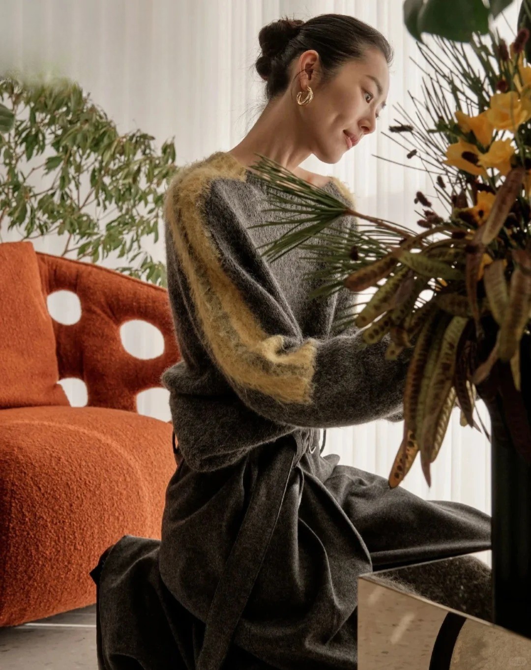 Ghé thăm "chốn đi về" mất 3 năm ấp ủ của siêu mẫu Lưu Văn: Hé lộ chi tiết chiếc giường cao 80cm đầy thú vị- Ảnh 3. Ghé thăm "chốn đi về" mất 3 năm ấp ủ của siêu mẫu Lưu Văn: Hé lộ chi tiết chiếc giường cao 80cm đầy thú vị- Ảnh 3.