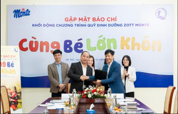 Khởi động Quỹ dinh dưỡng "Zott Monte, Cùng bé lớn khôn 2025", đặt mục tiêu hỗ trợ 140.000 hũ sản phẩm cho trẻ vùng cao- Ảnh 1. Khởi động Quỹ dinh dưỡng "Zott Monte, Cùng bé lớn khôn 2025", đặt mục tiêu hỗ trợ 140.000 hũ sản phẩm cho trẻ vùng cao- Ảnh 1.