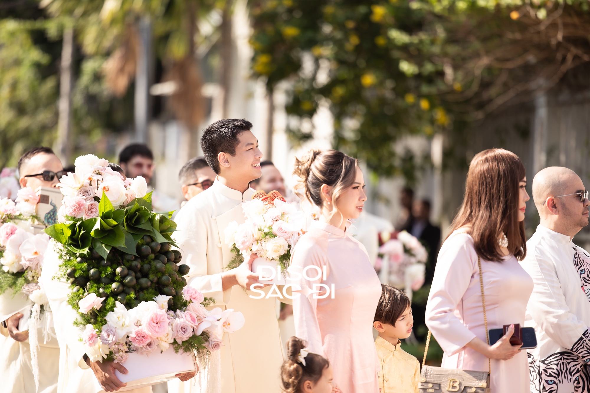 Tiên Nguyễn bất ngờ bị Tiên Nguyễn bất ngờ bị