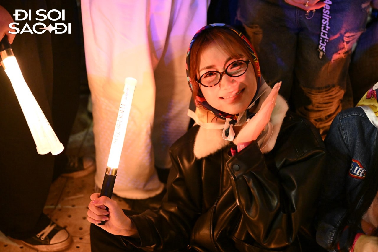 Vừa mở màn concert tại Mỹ Đình, Mỹ Tâm đã phải xin lỗi- Ảnh 5. Vừa mở màn concert tại Mỹ Đình, Mỹ Tâm đã phải xin lỗi- Ảnh 5.