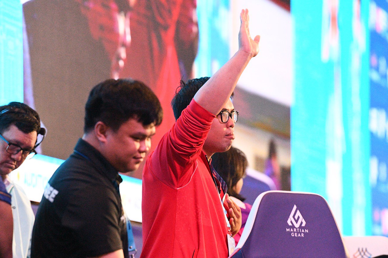 Tuyển thủ Việt Nam gục đầu bật khóc vì vụt mất HCV Audition, Tuyển thủ Việt Nam gục đầu bật khóc vì vụt mất HCV Audition,