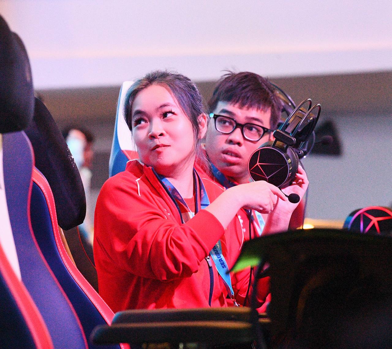 Tuyển thủ Việt Nam gục đầu bật khóc vì vụt mất HCV Audition, Tuyển thủ Việt Nam gục đầu bật khóc vì vụt mất HCV Audition,