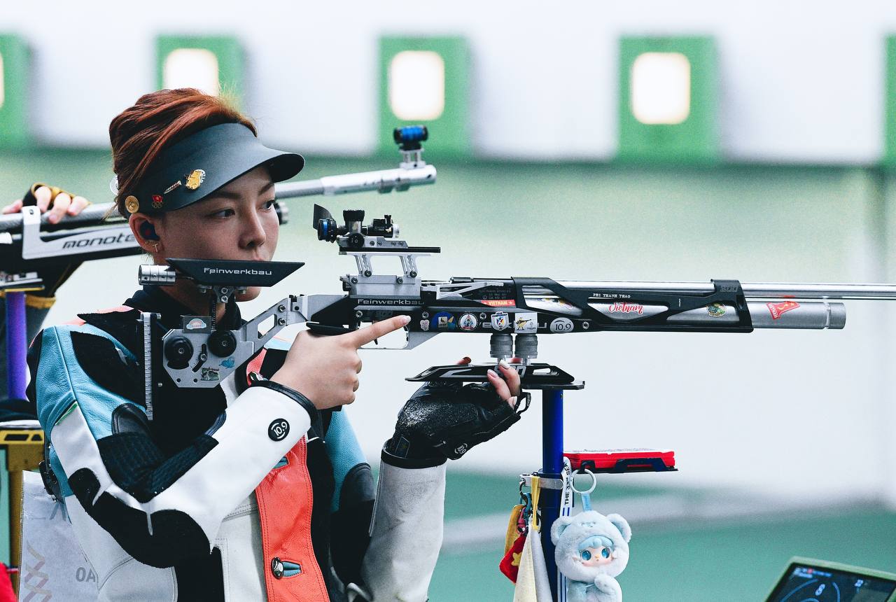 Ngẩn ngơ visual nữ xạ thủ Phí Thanh Thảo, xinh không góc chết, ngầu đét phá kỷ lục SEA Games- Ảnh 9. Ngẩn ngơ visual nữ xạ thủ Phí Thanh Thảo, xinh không góc chết, ngầu đét phá kỷ lục SEA Games- Ảnh 9.