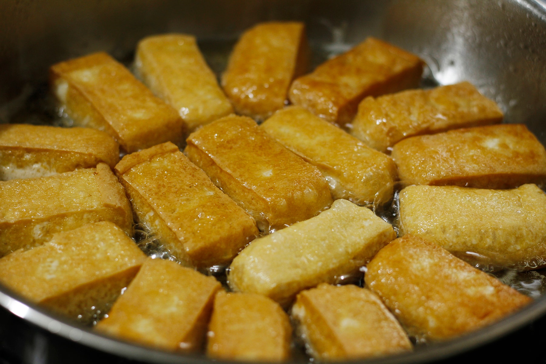 Món đậu rán quen thuộc nhưng rất nhiều người làm sai: Đây là cách rán chuẩn đầu bếp- Ảnh 1. Món đậu rán quen thuộc nhưng rất nhiều người làm sai: Đây là cách rán chuẩn đầu bếp- Ảnh 1.