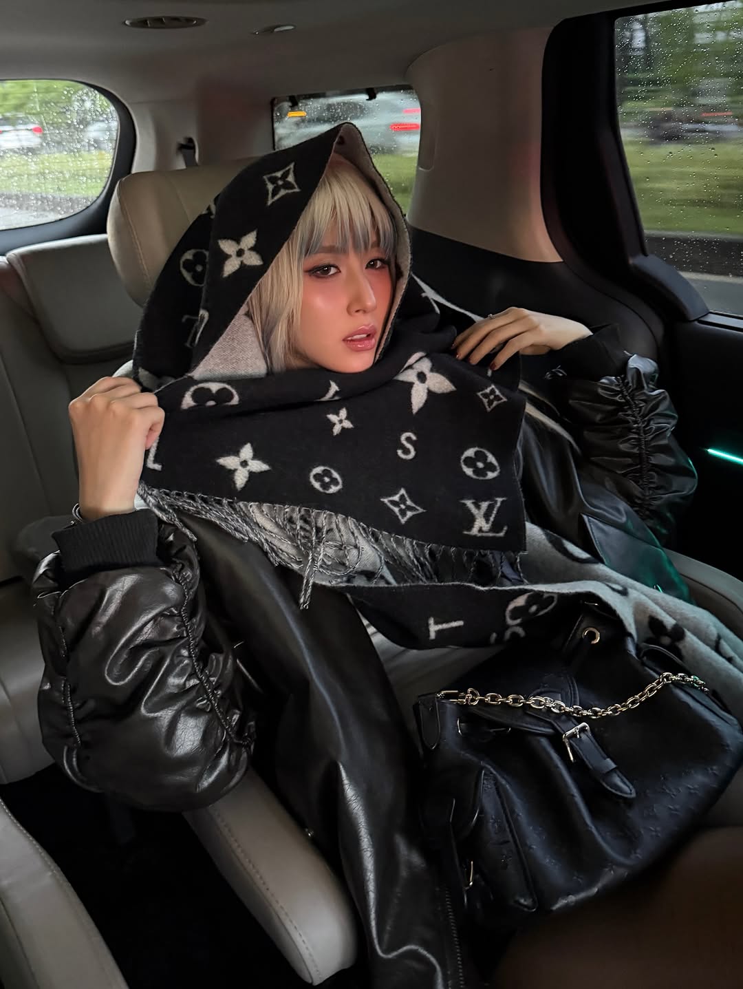 Louis Vuitton đã có một năm “bội thu” chưa từng có cùng showbiz Việt- Ảnh 10.