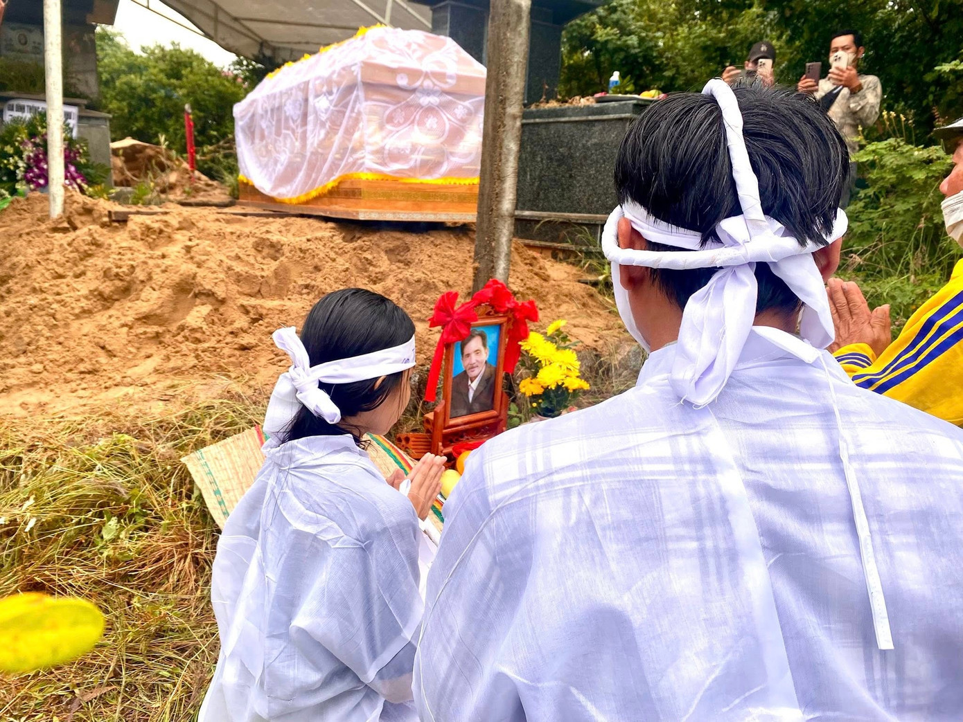 Gia đình nghệ sĩ Thương Tín cảnh báo- Ảnh 2.