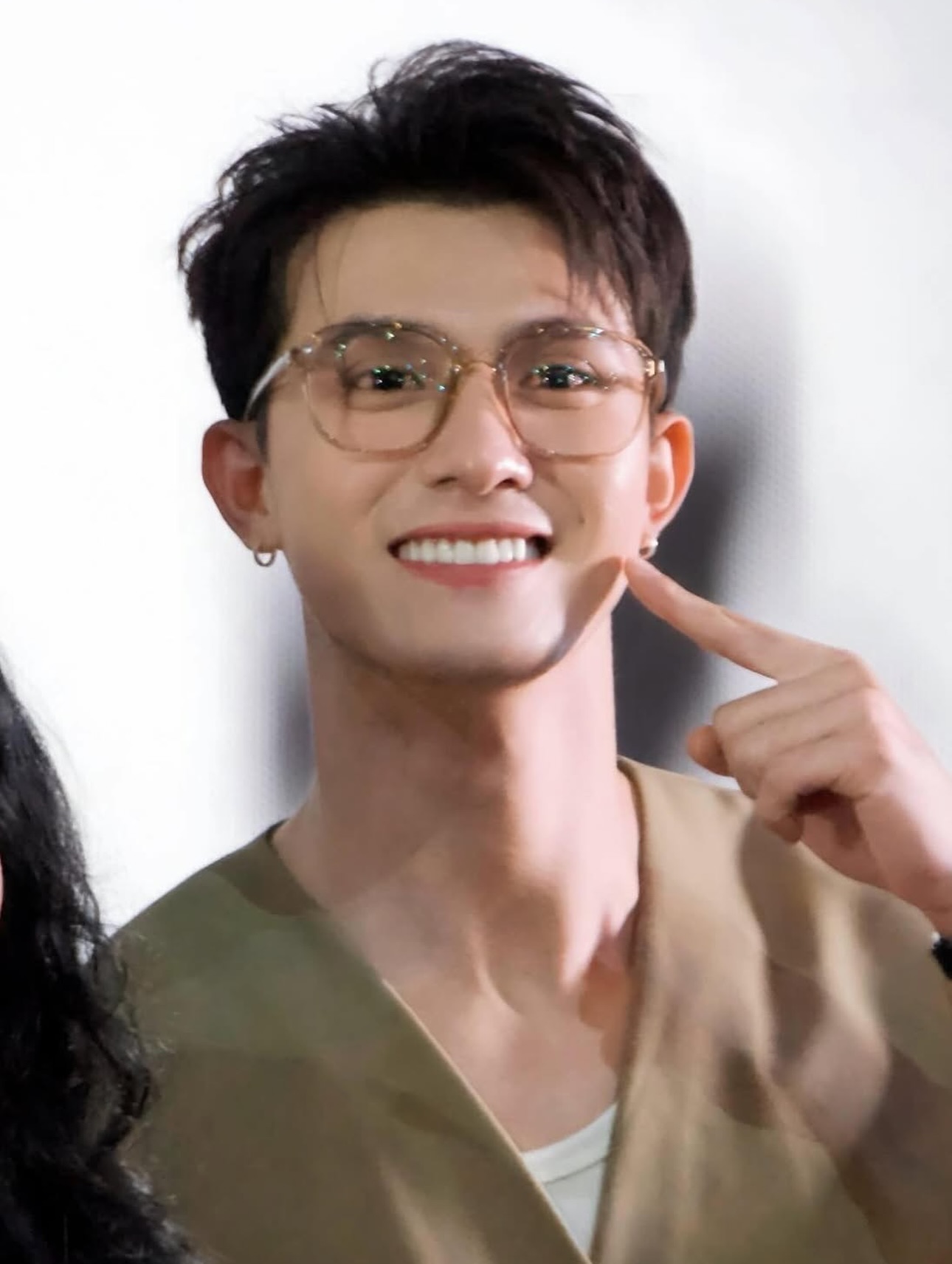 Cơ phó Việt được ví đẹp như Won Bin là ai?- Ảnh 10. Cơ phó Việt được ví đẹp như Won Bin là ai?- Ảnh 10.