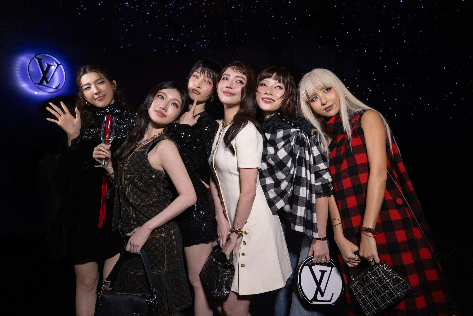 Loạt ảnh chưa được công bố bên trong siêu sự kiện Louis Vuitton: HIEUTHUHAI hát quá tình và tương tác hiếm có của dàn sao xịn- Ảnh 12.