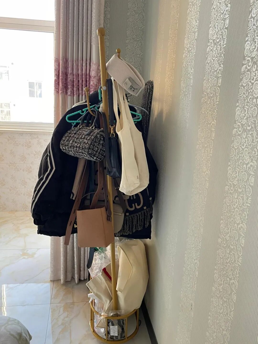 5 món nội thất phòng ngủ tưởng sang mà “vô dụng hết phần thiên hạ”- Ảnh 1. 5 món nội thất phòng ngủ tưởng sang mà “vô dụng hết phần thiên hạ”- Ảnh 1.