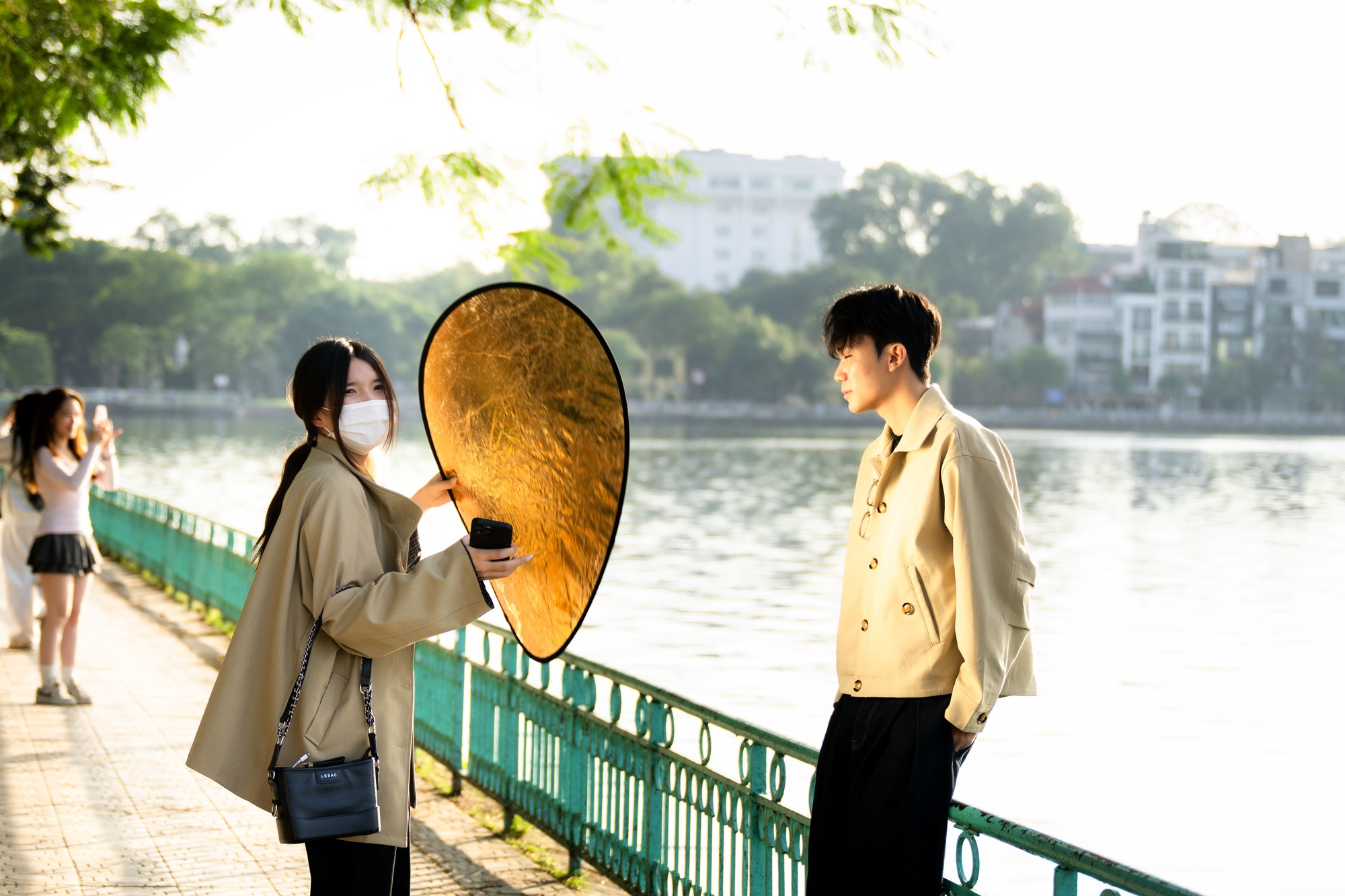 Cả Hà Nội rủ nhau ra đường trong ngày chất lượng không khí lọt top tốt nhất thế giới- Ảnh 12. Cả Hà Nội rủ nhau ra đường trong ngày chất lượng không khí lọt top tốt nhất thế giới- Ảnh 12.