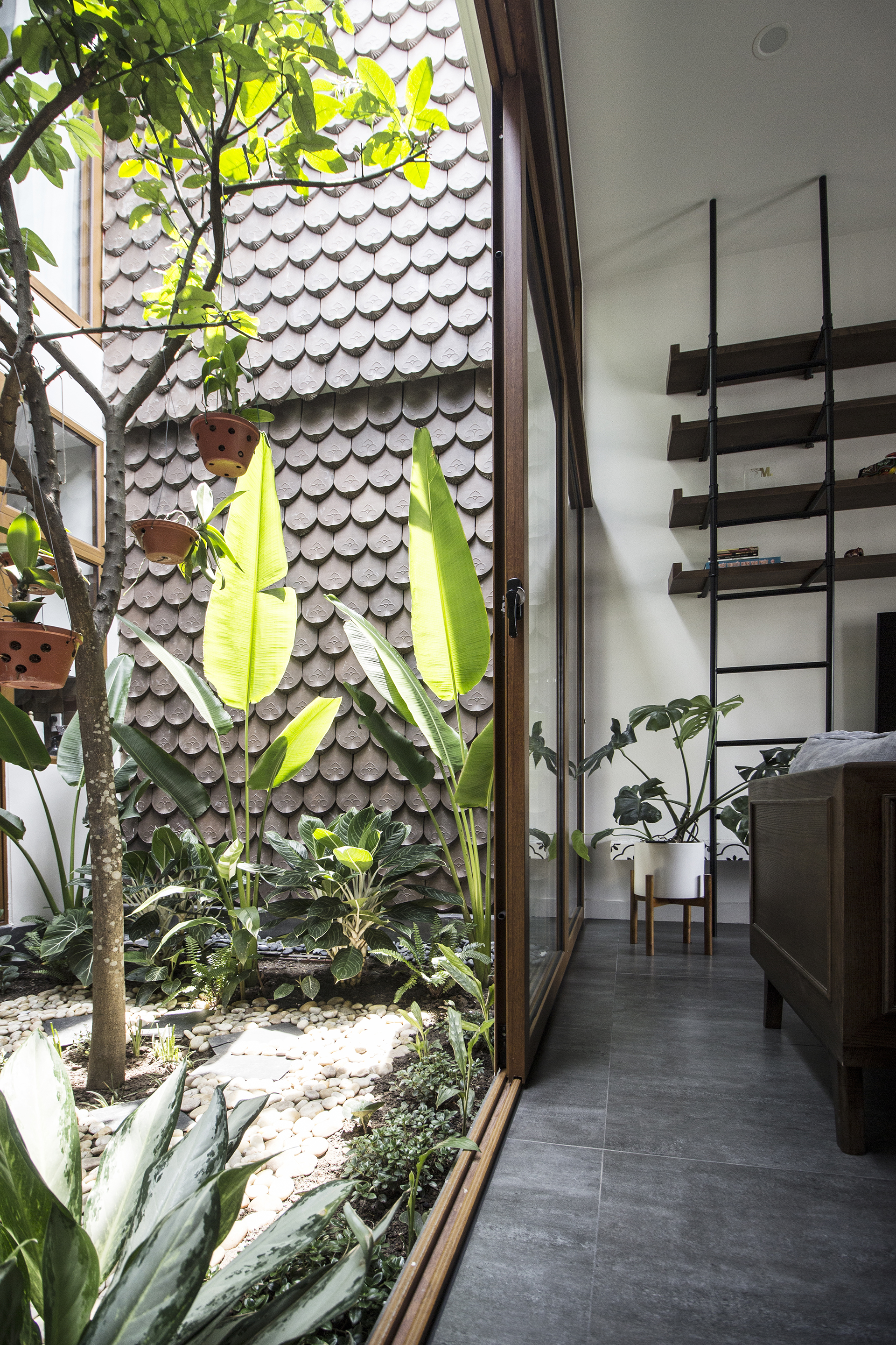 10 năm xa mẹ và món quà khiến ai cũng lặng người: Con trai xây căn nhà nhỏ gom lại cả một đời yêu thương- Ảnh 11. 10 năm xa mẹ và món quà khiến ai cũng lặng người: Con trai xây căn nhà nhỏ gom lại cả một đời yêu thương- Ảnh 11.