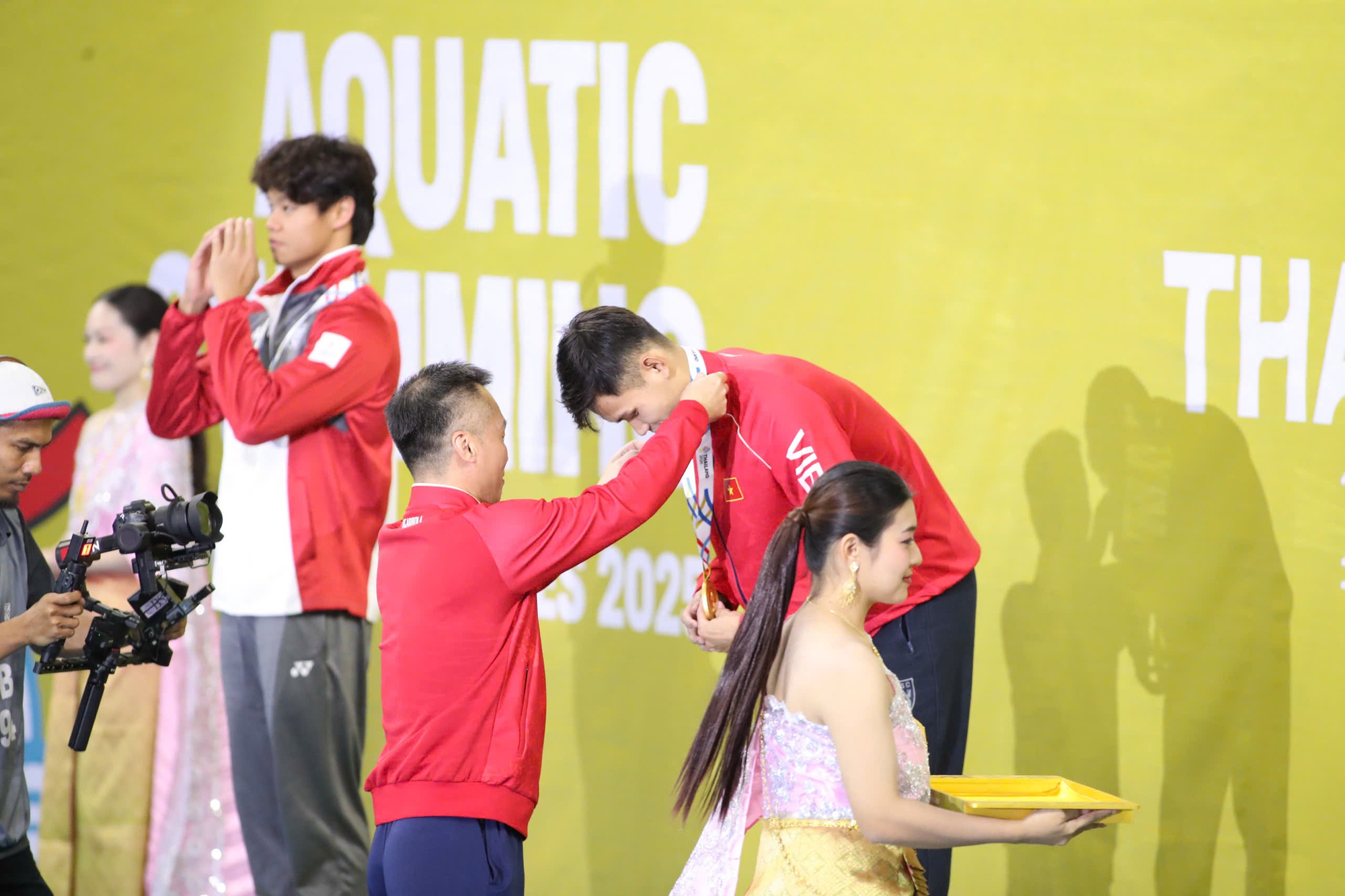 Viral nhất hôm nay: "Hoàng tử ếch" Phạm Thanh Bảo vô đối tại SEA Games, nhắc cô gái tên "T" gây xôn xao cõi mạng- Ảnh 9. Viral nhất hôm nay: "Hoàng tử ếch" Phạm Thanh Bảo vô đối tại SEA Games, nhắc cô gái tên "T" gây xôn xao cõi mạng- Ảnh 9.