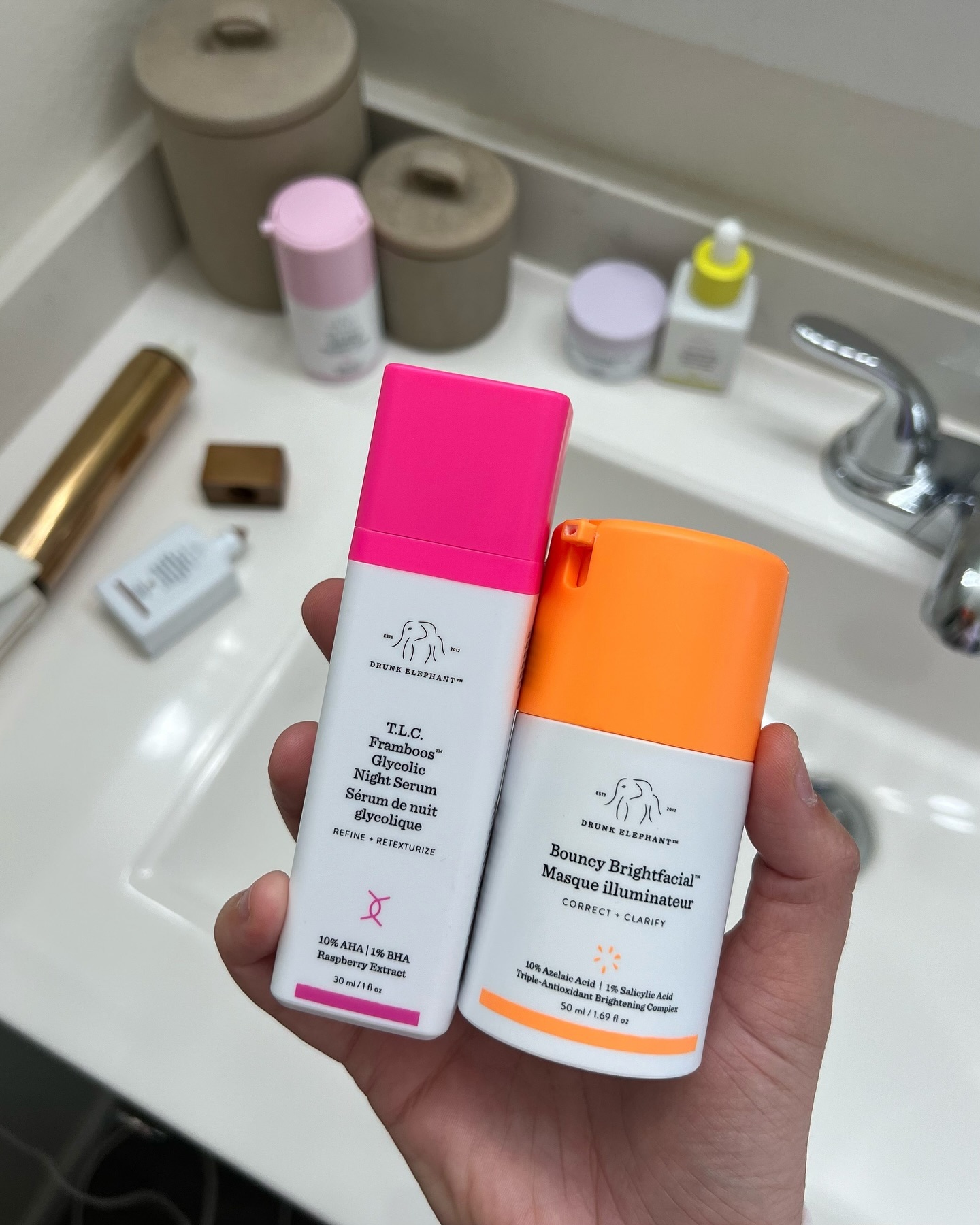 5 lọ serum ban đêm chống lão hóa mạnh mẽ, tái tạo làn da trẻ đẹp- Ảnh 1. 5 lọ serum ban đêm chống lão hóa mạnh mẽ, tái tạo làn da trẻ đẹp- Ảnh 1.