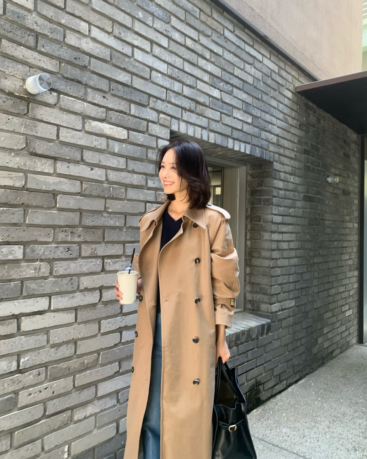 5 mẫu áo khoác tới tận mùa xuân 3 năm nữa mặc vẫn đẹp- Ảnh 8. 5 mẫu áo khoác tới tận mùa xuân 3 năm nữa mặc vẫn đẹp- Ảnh 8.