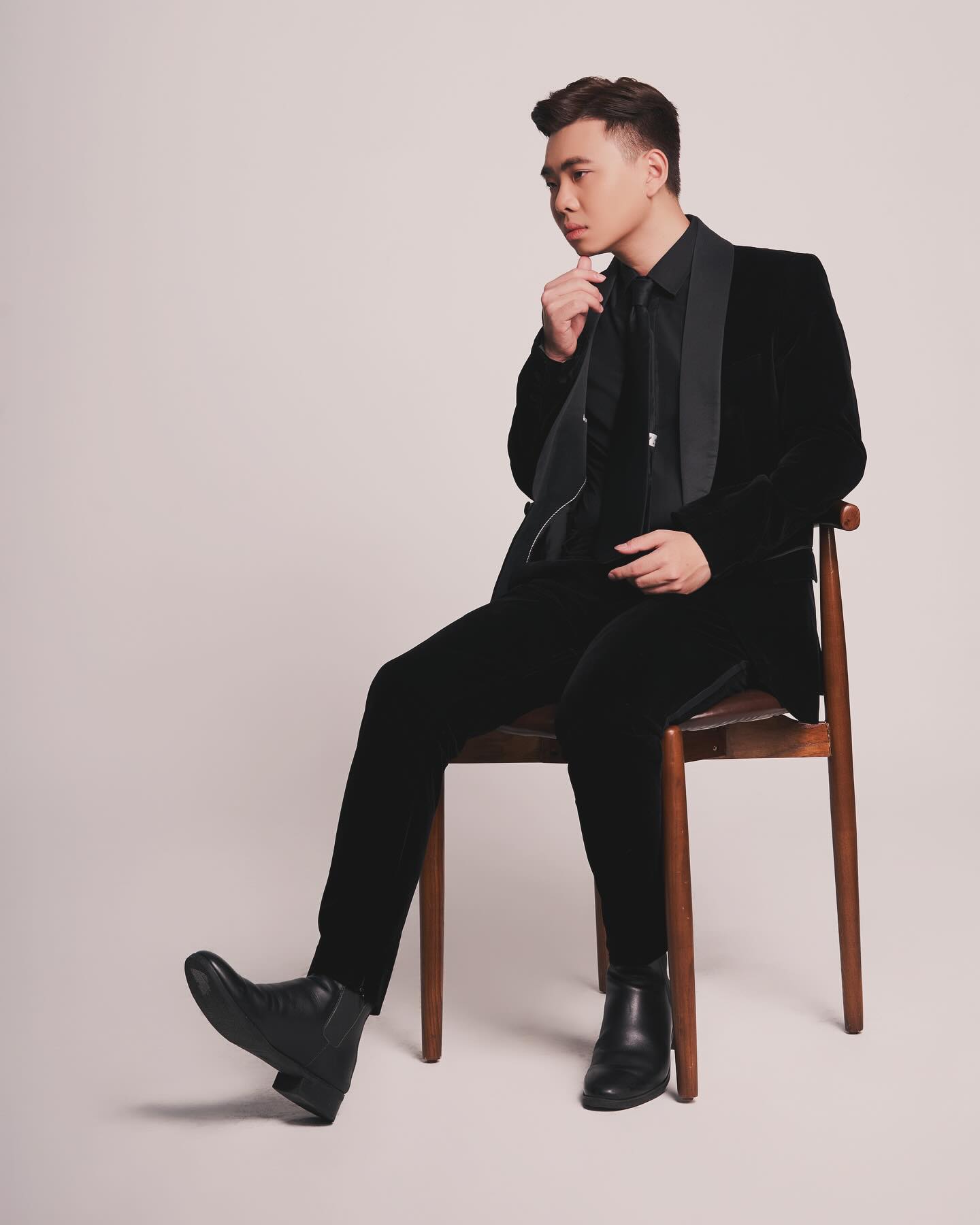 Thiếu gia ngh&igrave;n tỷ ban ng&agrave;y l&agrave;m CEO, đ&ecirc;m l&agrave;m ca sĩ: C&aacute;t-x&ecirc; chưa từng l&agrave; vấn đề- Ảnh 1.