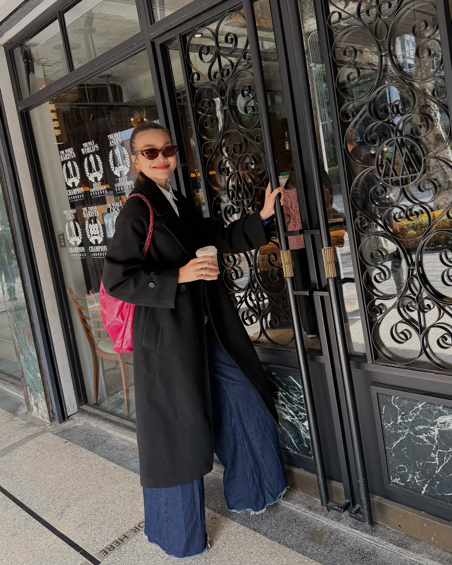 10 bộ cánh tối giản tuyệt đẹp của mỹ nhân Việt, ngắm là không muốn diện đồ cầu kỳ nữa- Ảnh 6. 10 bộ cánh tối giản tuyệt đẹp của mỹ nhân Việt, ngắm là không muốn diện đồ cầu kỳ nữa- Ảnh 6.