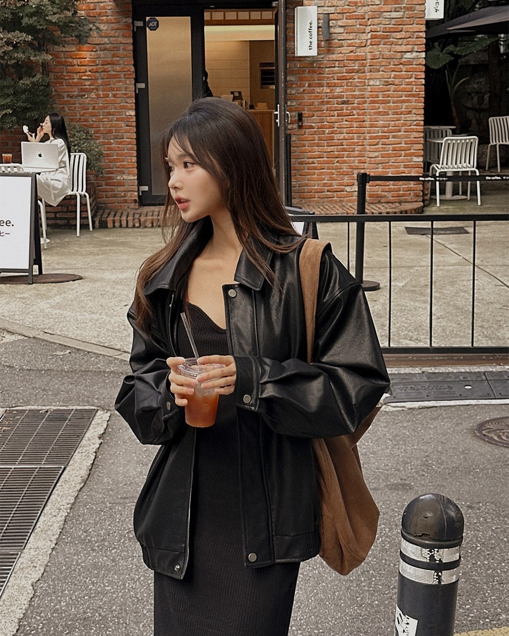 5 mẫu áo khoác tới tận mùa xuân 3 năm nữa mặc vẫn đẹp- Ảnh 4. 5 mẫu áo khoác tới tận mùa xuân 3 năm nữa mặc vẫn đẹp- Ảnh 4.