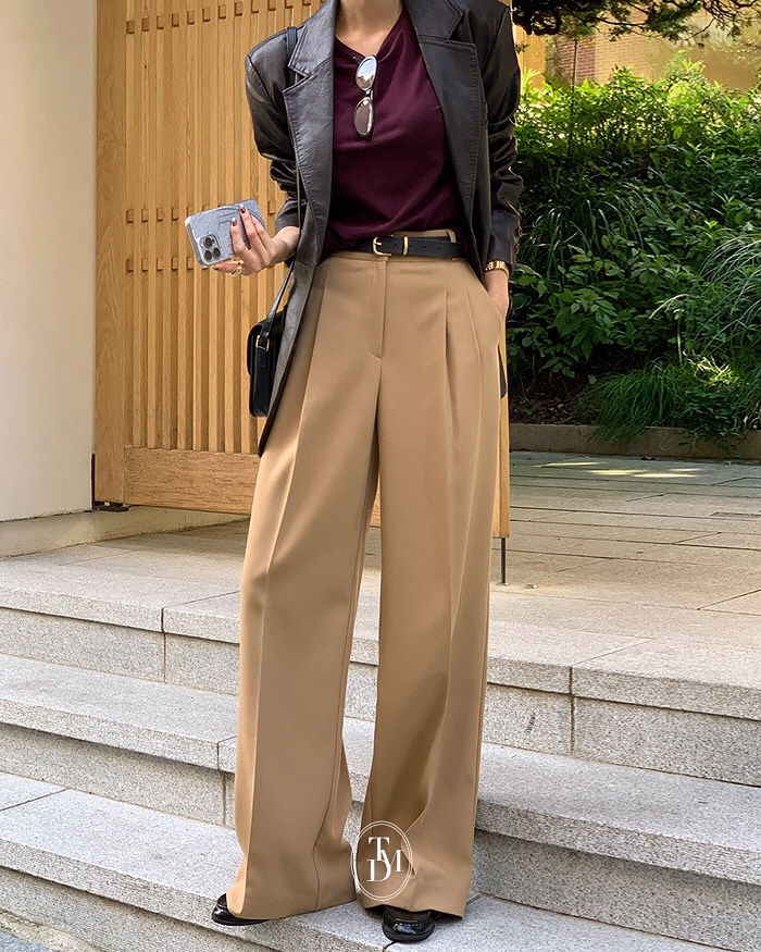 5 mẫu quần dài phủ sóng suốt năm 2025, toàn kiểu đẹp trường tồn với thời gian- Ảnh 1. 5 mẫu quần dài phủ sóng suốt năm 2025, toàn kiểu đẹp trường tồn với thời gian- Ảnh 1.