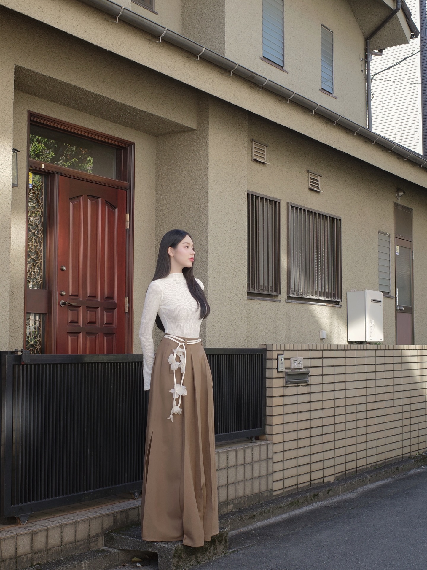 10 bộ cánh tối giản tuyệt đẹp của mỹ nhân Việt, ngắm là không muốn diện đồ cầu kỳ nữa- Ảnh 3. 10 bộ cánh tối giản tuyệt đẹp của mỹ nhân Việt, ngắm là không muốn diện đồ cầu kỳ nữa- Ảnh 3.