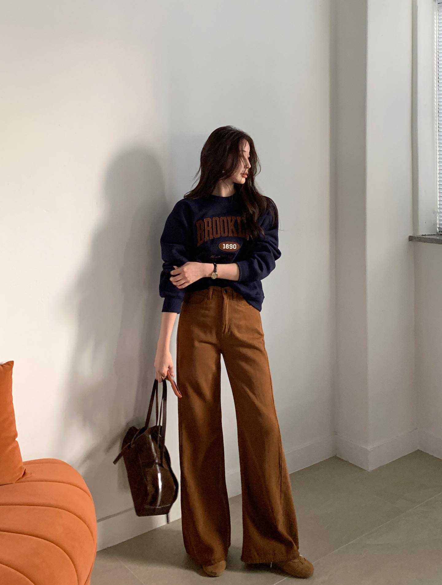 5 mẫu quần dài phủ sóng suốt năm 2025, toàn kiểu đẹp trường tồn với thời gian- Ảnh 8. 5 mẫu quần dài phủ sóng suốt năm 2025, toàn kiểu đẹp trường tồn với thời gian- Ảnh 8.