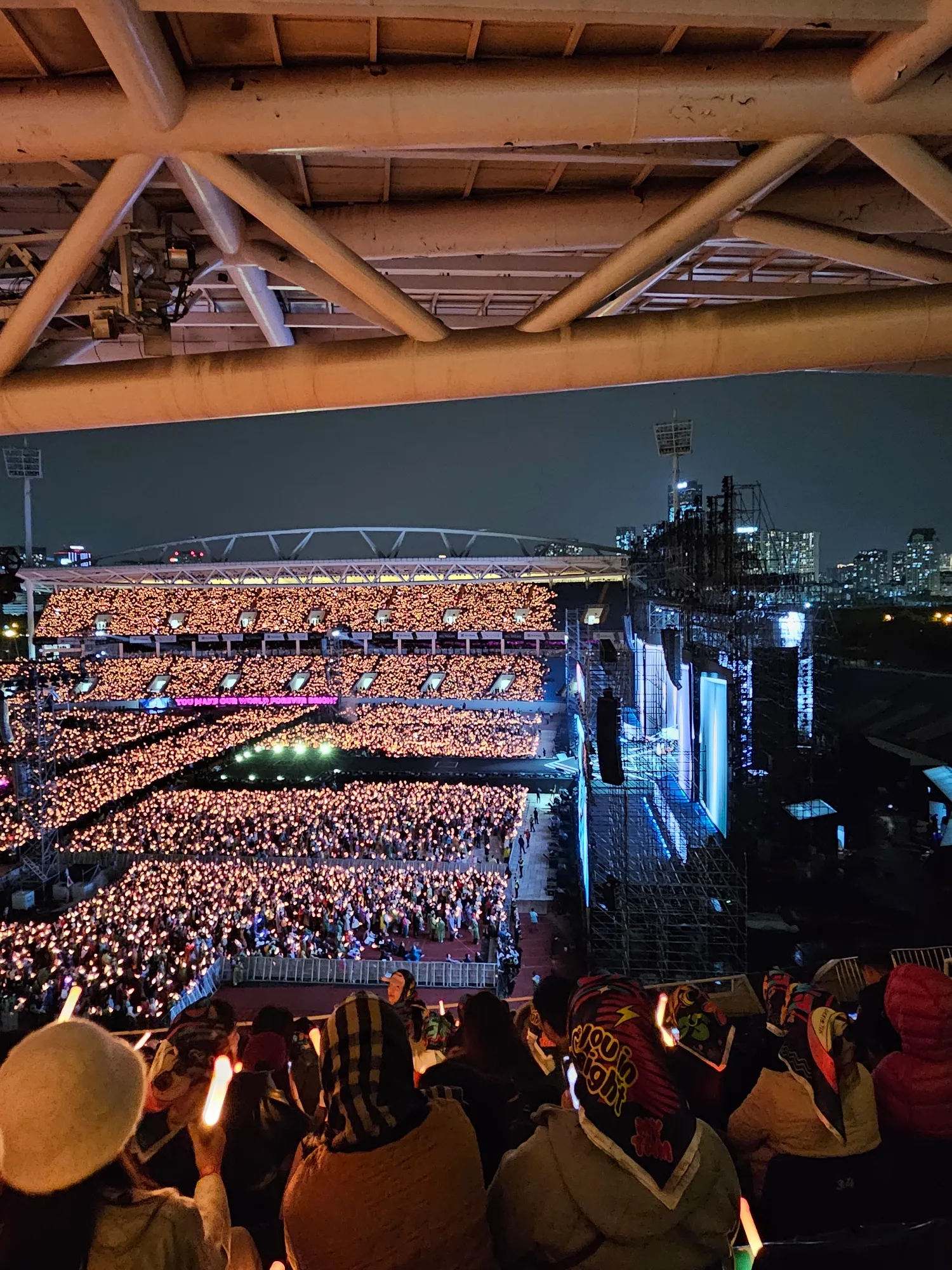 Hậu concert Mỹ Tâm: Fan than khu VIP bị chắn tầm nhìn suốt 4 tiếng, lỗi âm thanh không nghe thấy gì- Ảnh 4.