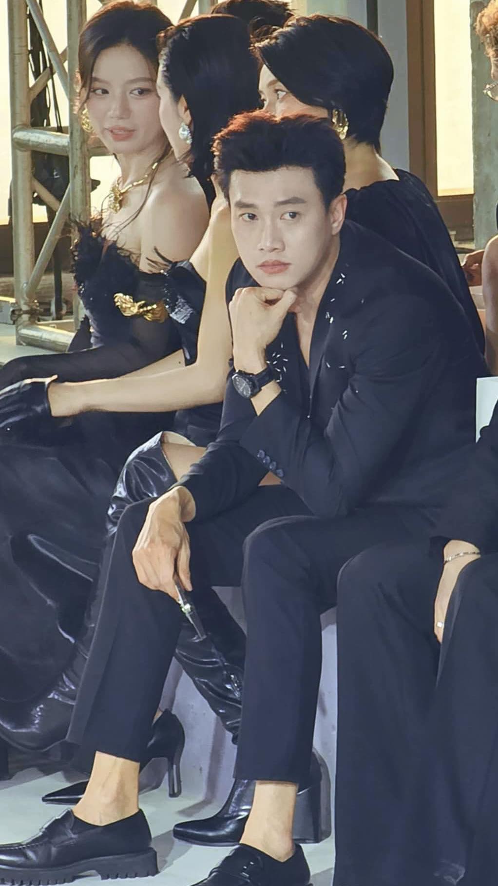 Đẹp đôi nhất lúc này: Mỹ nhân nghìn năm có một và tổng tài Quốc Trường xuất sắc hơn cổ tích- Ảnh 7. Đẹp đôi nhất lúc này: Mỹ nhân nghìn năm có một và tổng tài Quốc Trường xuất sắc hơn cổ tích- Ảnh 7.