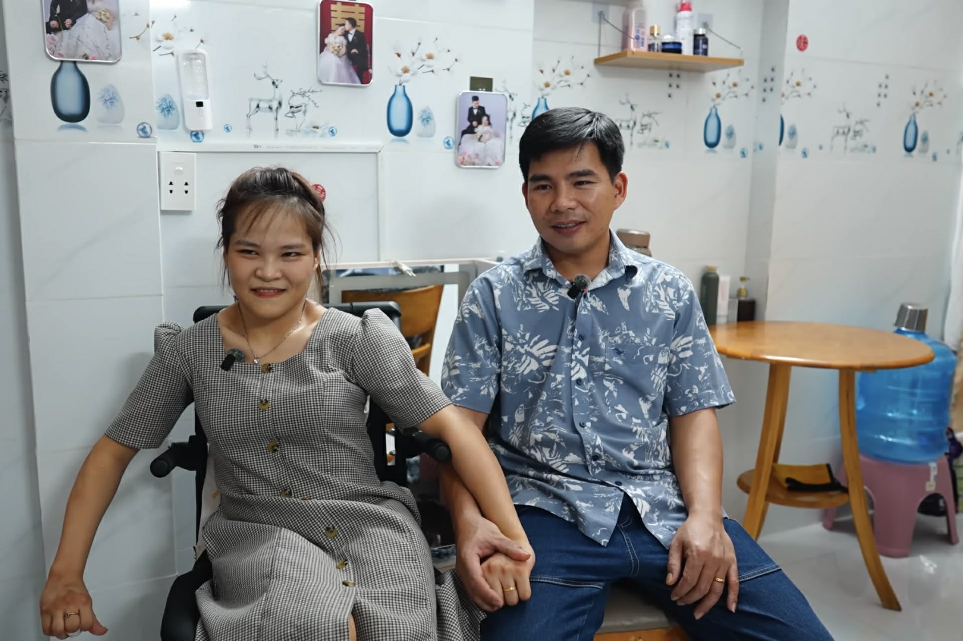 Anh chàng điển trai cưới cô gái ngồi xe lăn, cực thích một điều ở vợ, hứa sẽ yêu hết đời- Ảnh 5. Anh chàng điển trai cưới cô gái ngồi xe lăn, cực thích một điều ở vợ, hứa sẽ yêu hết đời- Ảnh 5.