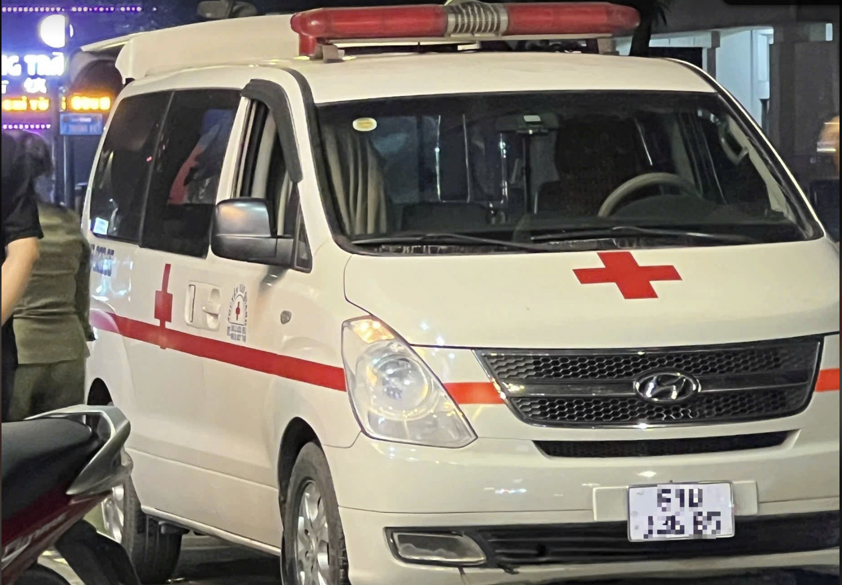 Nam sinh năm 3 tử vong nghi rơi từ tầng cao trong trường đại học ở TP.HCM- Ảnh 1. Nam sinh năm 3 tử vong nghi rơi từ tầng cao trong trường đại học ở TP.HCM- Ảnh 1.