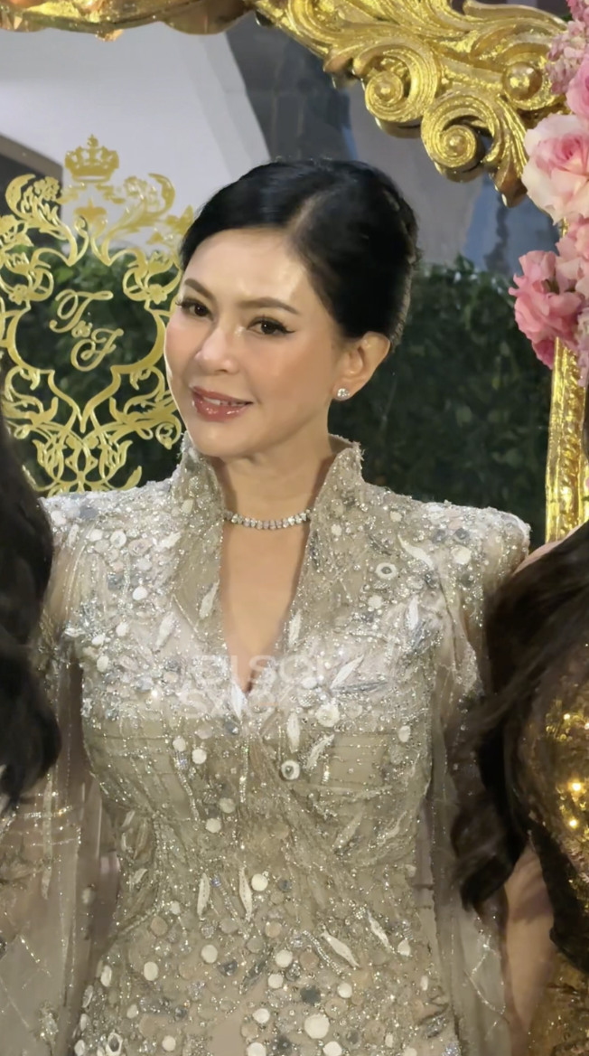 Cam thường zoom cận của phu nhân tỷ phú Thuỷ Tiên: Gọi mẹ vợ trẻ đẹp nhất Việt Nam quá xứng đáng!- Ảnh 8.