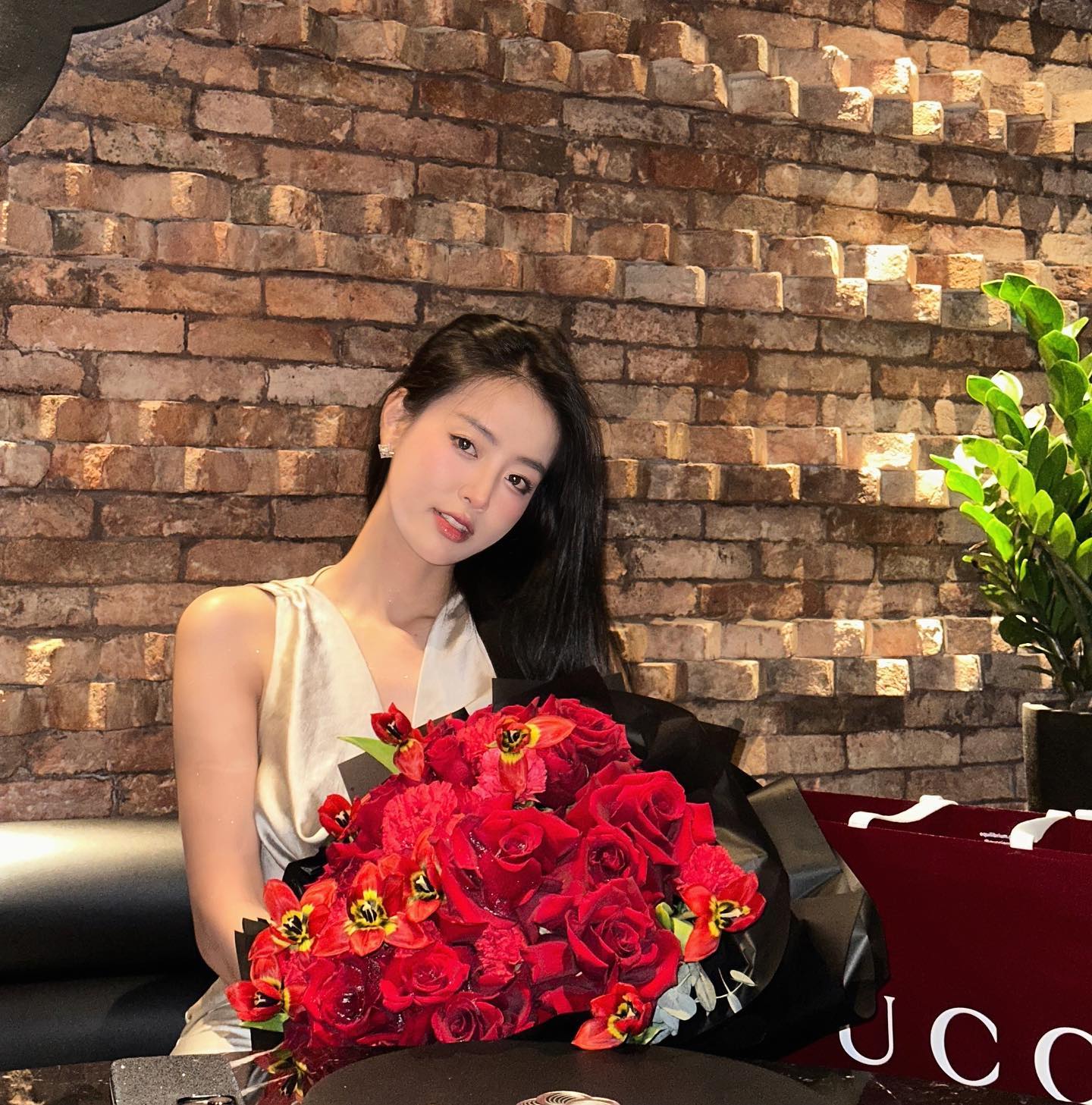 Bùi Khánh Linh công khai sánh đôi cùng bạn trai đại gia?- Ảnh 4. Bùi Khánh Linh công khai sánh đôi cùng bạn trai đại gia?- Ảnh 4.