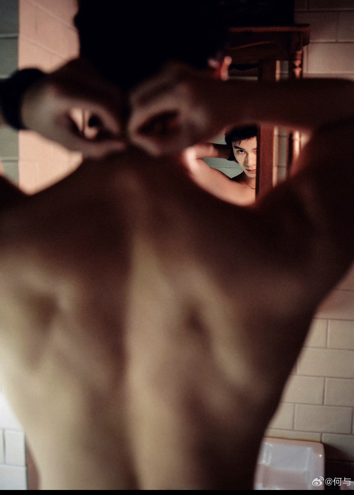 Làm sửa xe thôi ai mượn đẹp thế này hả trời: Visual mướt mắt thôi rồi, át vía hết minh tinh điện ảnh mất- Ảnh 9. Làm sửa xe thôi ai mượn đẹp thế này hả trời: Visual mướt mắt thôi rồi, át vía hết minh tinh điện ảnh mất- Ảnh 9.