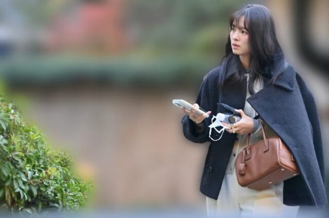 Cấp báo: Ca sĩ L hạng A và ngọc nữ M yêu bí mật đã dọn tới sống sát cạnh nhau- Ảnh 3. Cấp báo: Ca sĩ L hạng A và ngọc nữ M yêu bí mật đã dọn tới sống sát cạnh nhau- Ảnh 3.