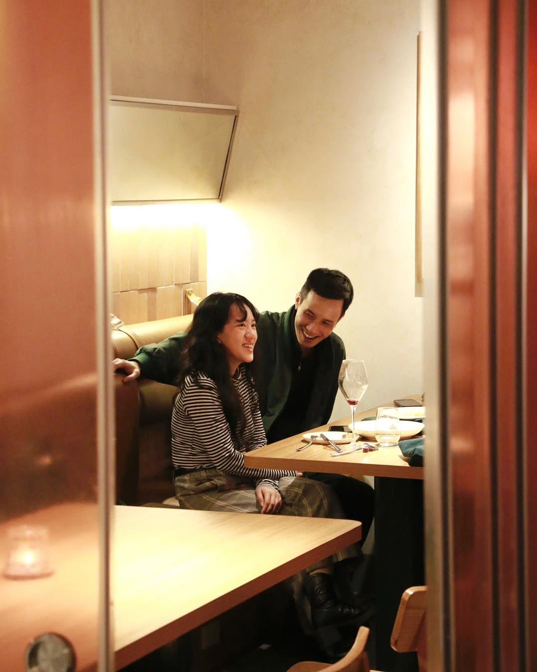 Nhà hàng fine dining do hai Gen Z tự thân gây dựng, tọa lạc tại mặt bằng vàng ở Hà Nội siêu đỉnh!- Ảnh 3. Nhà hàng fine dining do hai Gen Z tự thân gây dựng, tọa lạc tại mặt bằng vàng ở Hà Nội siêu đỉnh!- Ảnh 3.