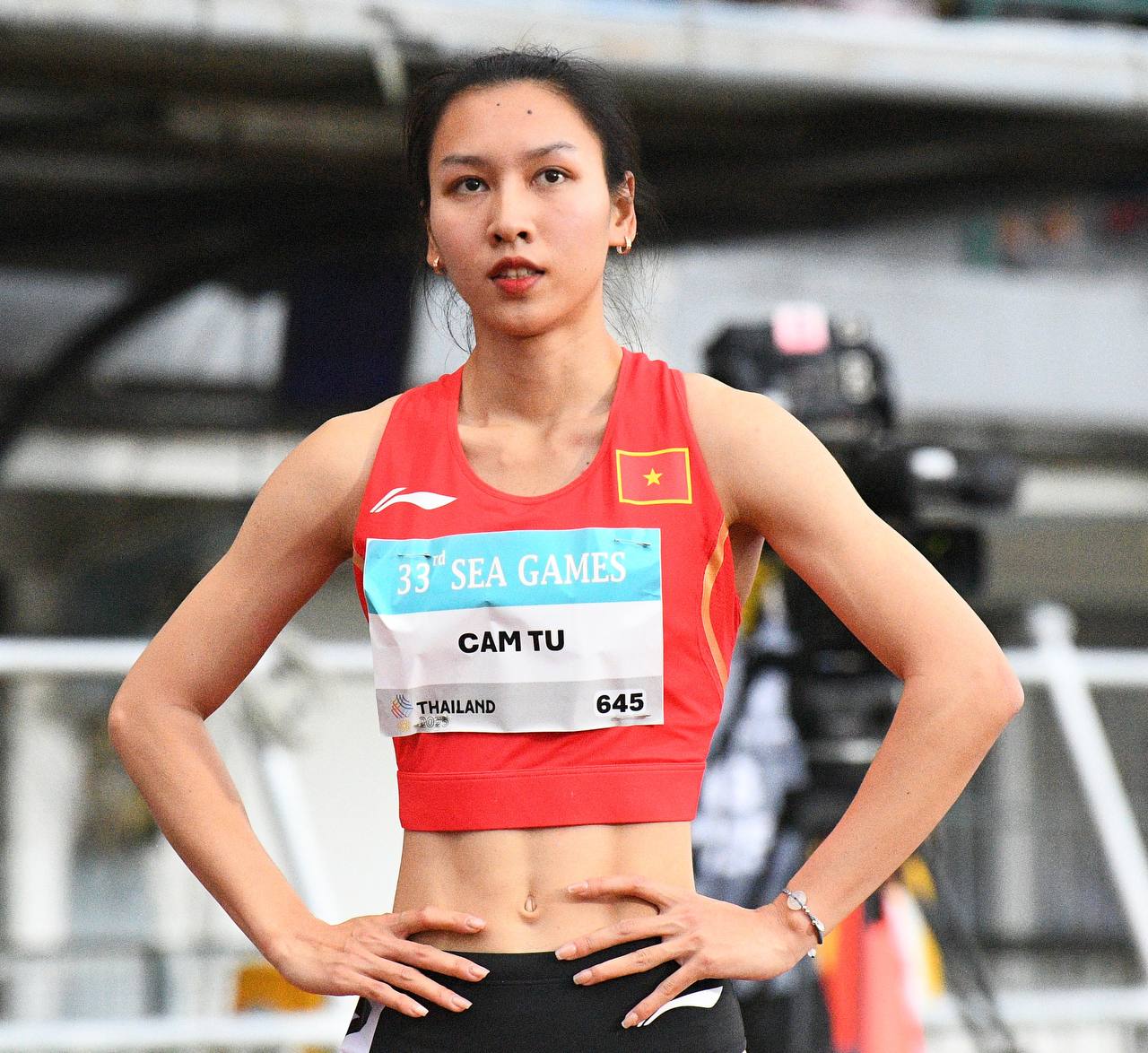 Tìm ra "nữ thần điền kinh" Việt Nam tại SEA Games: Tài năng có thừa, bụng 6 múi săn chắc, chân còn dài thẳng tắp- Ảnh 7.