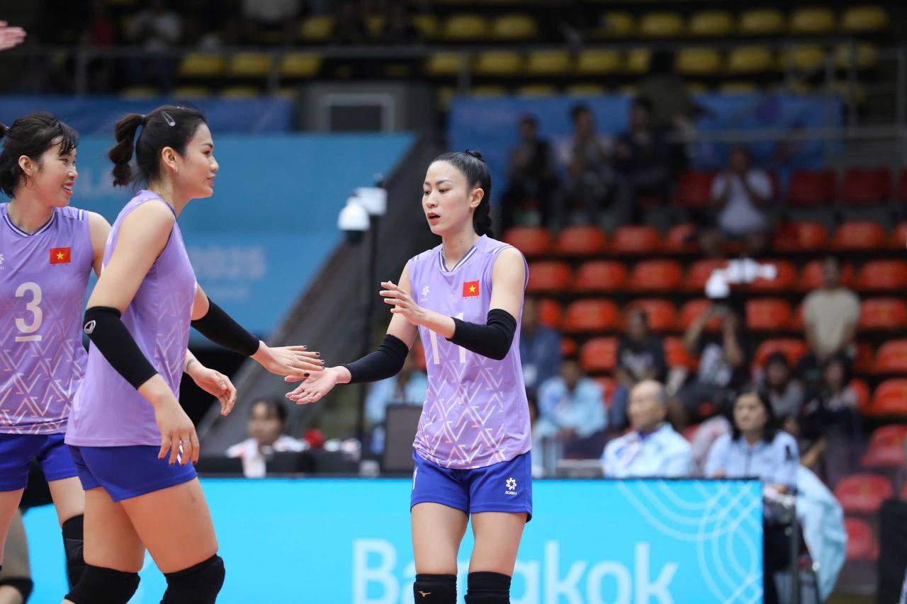 Ngắm dàn gái xinh bóng chuyền Việt Nam: Một mét vuông mấy cô chân dài thẳng tắp, visual xinh lung linh- Ảnh 7. Ngắm dàn gái xinh bóng chuyền Việt Nam: Một mét vuông mấy cô chân dài thẳng tắp, visual xinh lung linh- Ảnh 7.